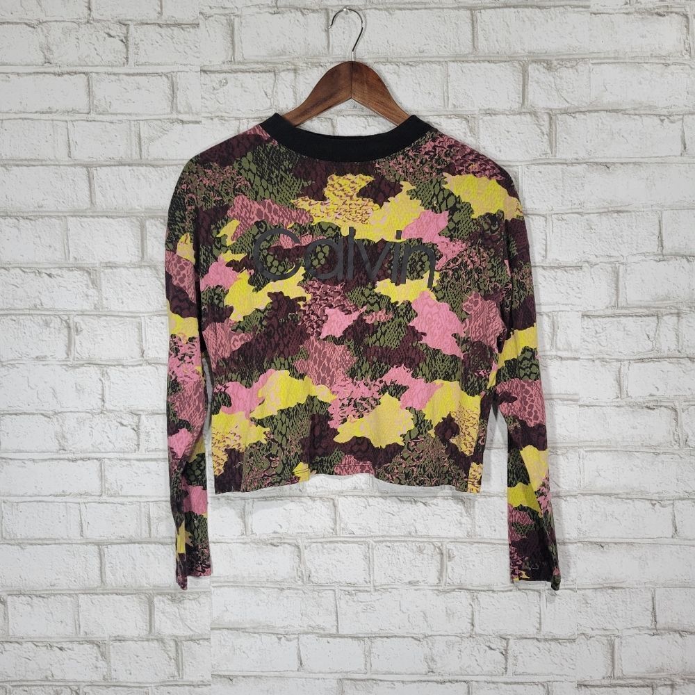 Calvin Klein Performance camo long sleeve‎ crop top